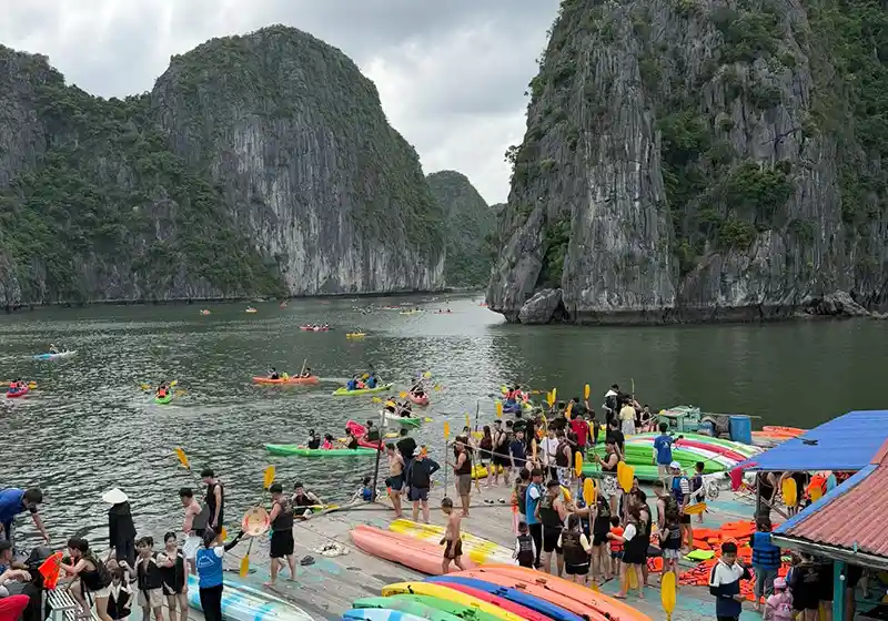 Lịch trình cát bà cuối tuần